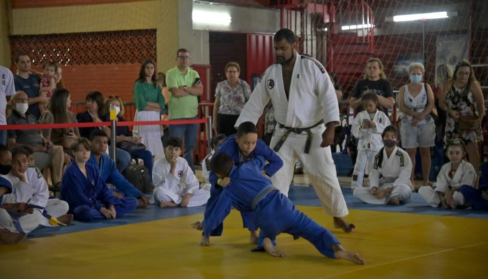 03/12/2022 - BRASIL / BELO HORIZONTE - Judo do Barroca Tenis Clube. Entrega de faixas .
© Washington Alves/Light Press